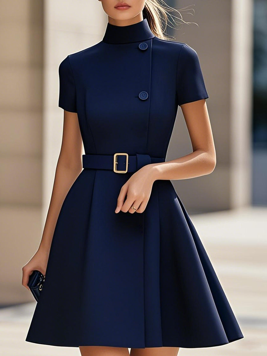 Elegante Zwarte Hoge Hals Jurk met Geknoopte Taille