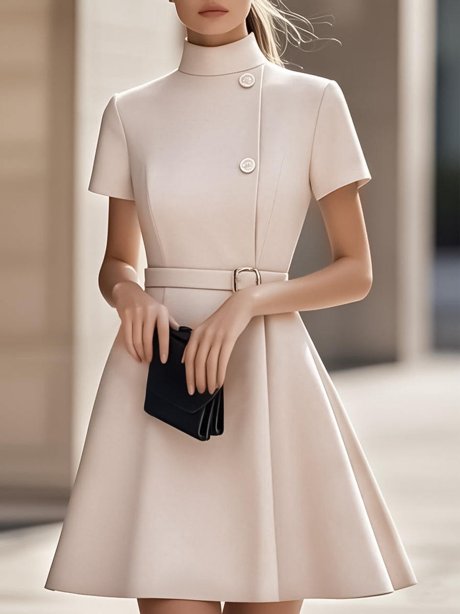 Elegante Zwarte Hoge Hals Jurk met Geknoopte Taille